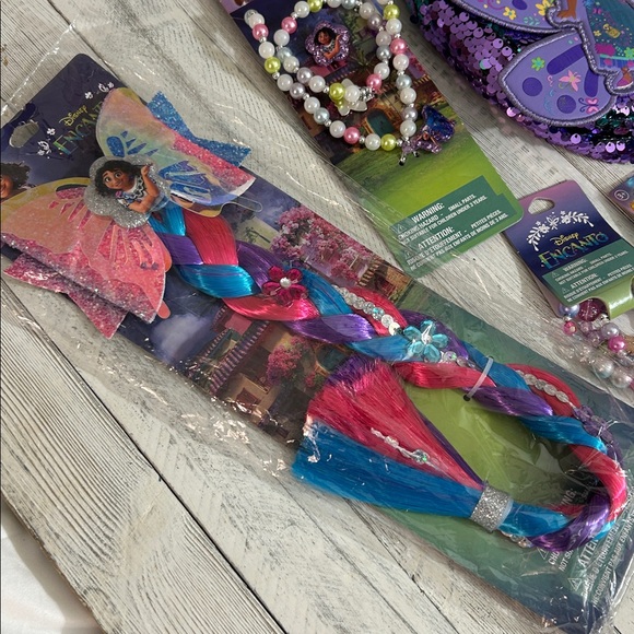 🎁DISNEY ENCANTO 5 PIECE BUNDLE SET. AGES 3+ - Picture 7 of 14